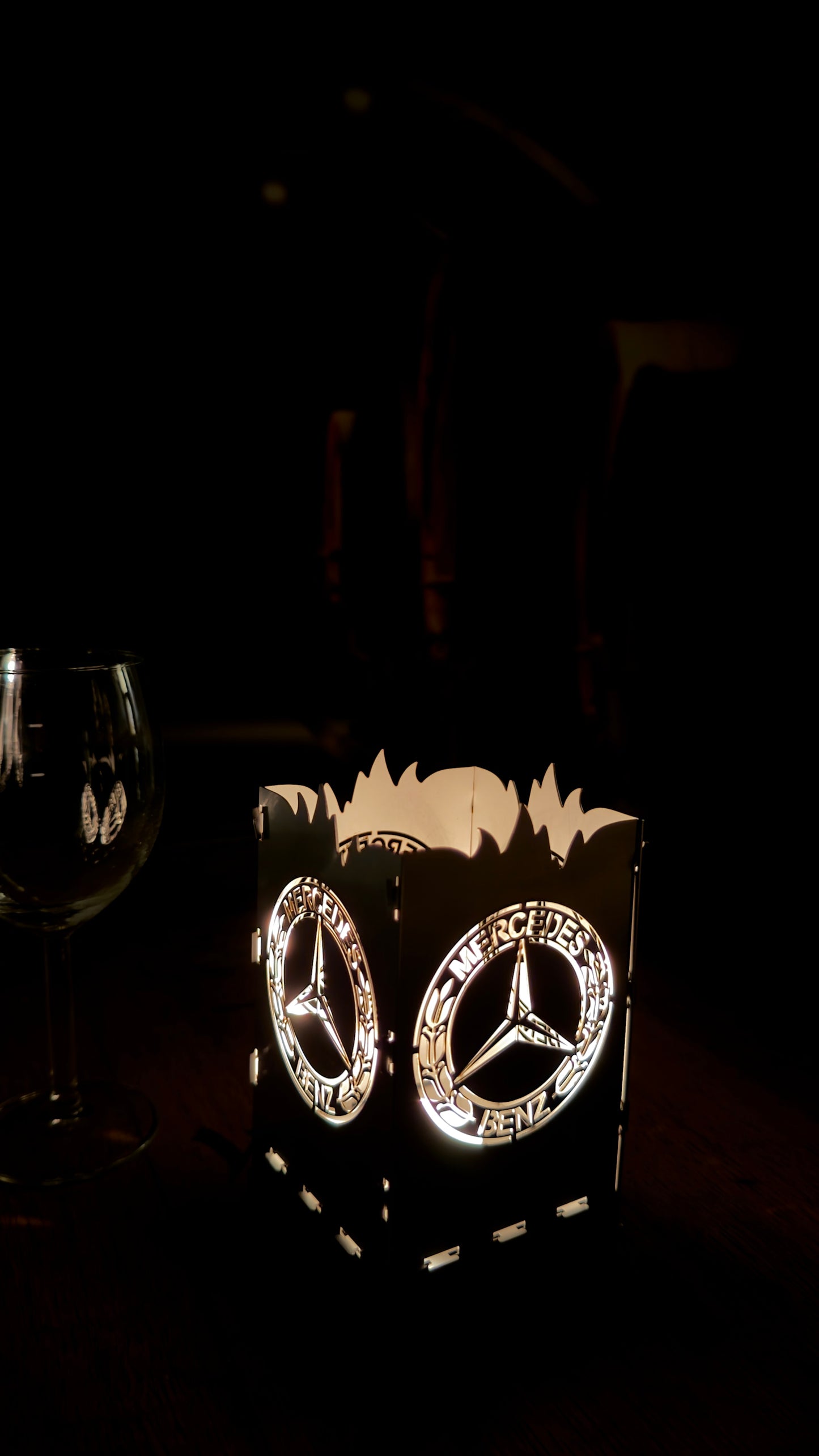 Mercedes-Benz Mécsestartó